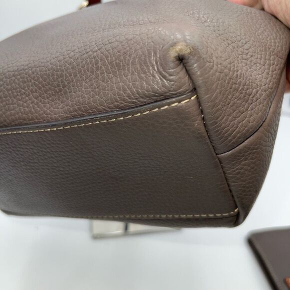 Dooney & Bourke Pebble Grain Zipper Pocket Sac with matching Wallet - Picture 8 of 16